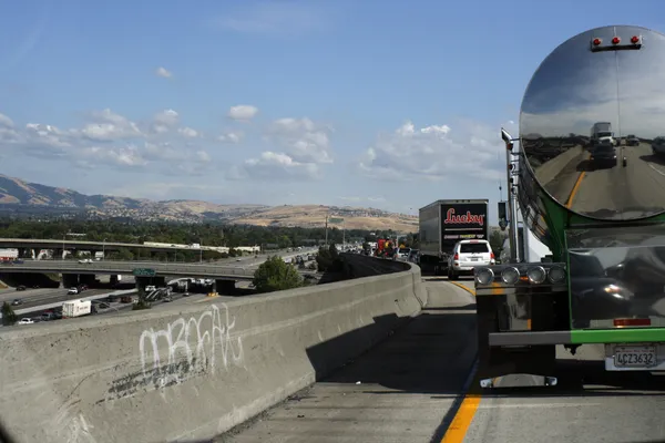 Navigating Thursday’s Gridlock: Major Highway Narrowing and SE 4th St Closure Impact Commuters