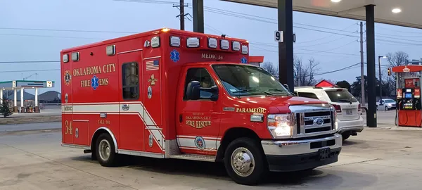 Oklahoma City firefighters investigate cause of northwest OKC bedroom fire; five residents evacuate safely